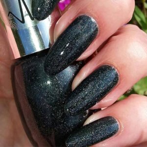 Noir- Vivien Kondor Summer Edition